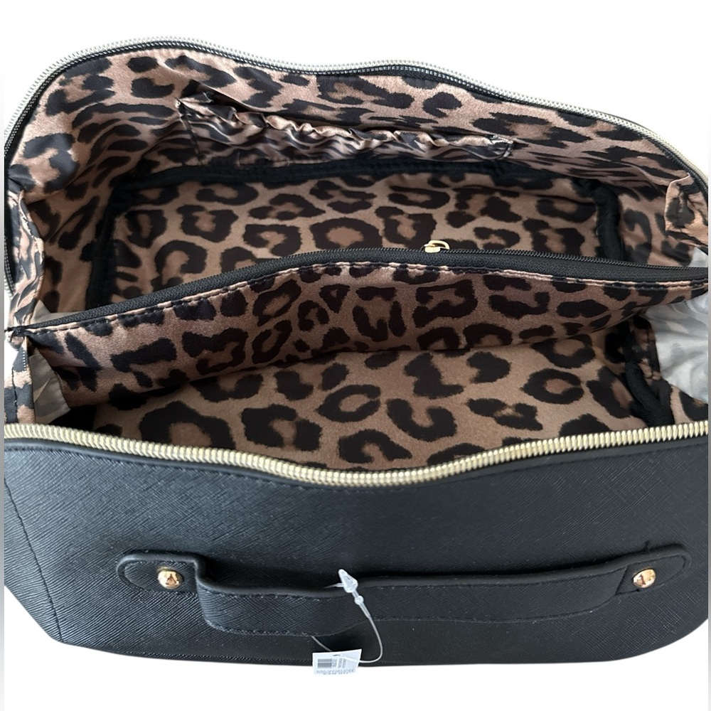 Chico Travel Case, NWT, Black Cosmetic Bag with Gold Zipper - Picture 6 of 8